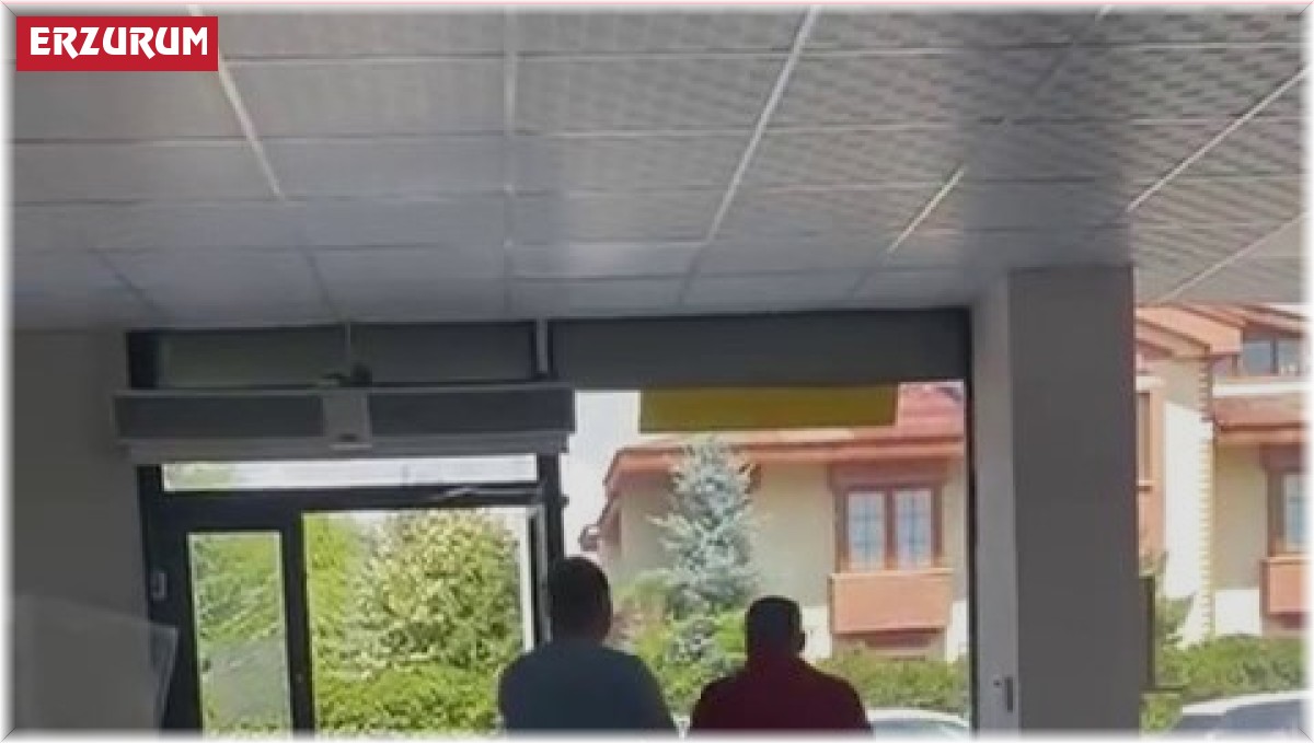 PTT şubesindeki vatandaşın öfkesi kamerada