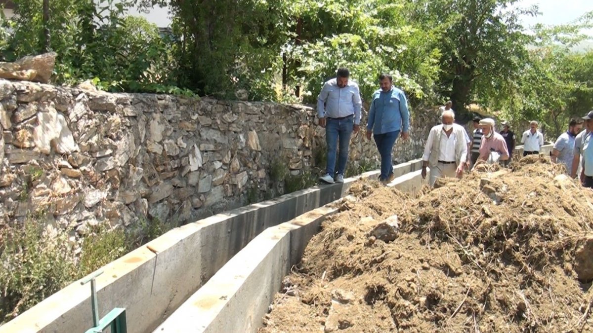 Pütürge merkezde sulama suyu kanalları yenileniyor