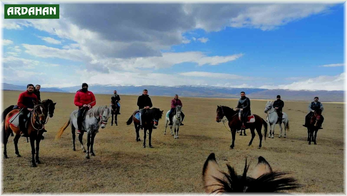 Rahvan atçılar safari turunda