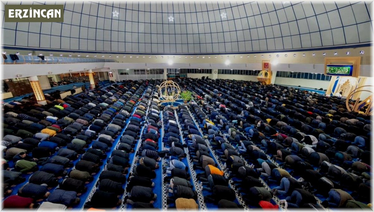 Ramazan ayının son cuma namazı kılındı