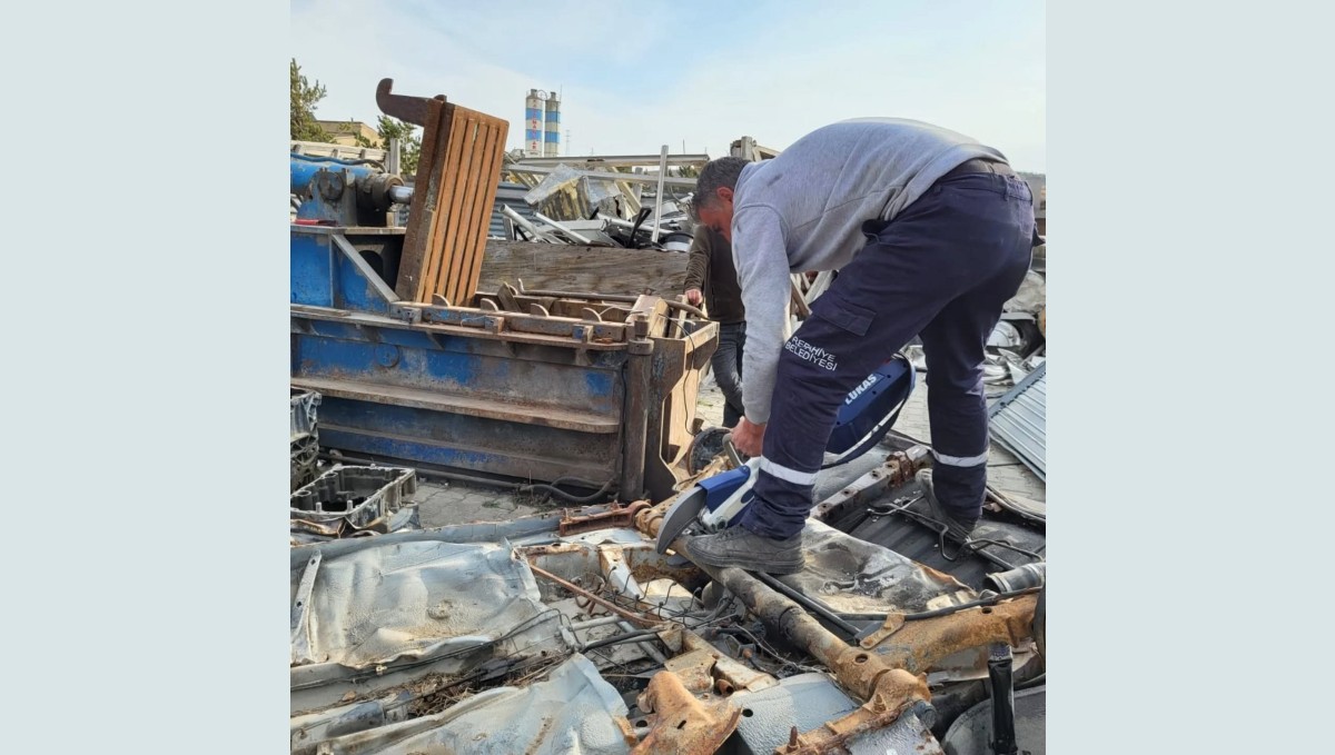 Refahiye'de itfaiye personeline trafik kazalarına müdahale eğitimi