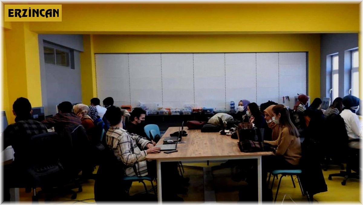 Refahiye'de öğretmenlere eTwinning bilgilendirmesi