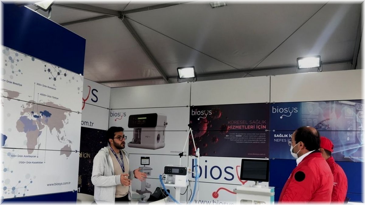 Rektör Bülent Çakmak, TEKNOFEST'i yerinde takip etti