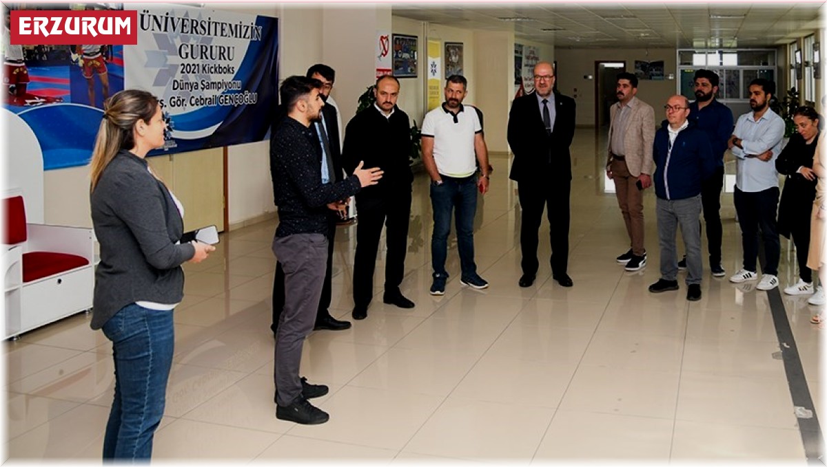 Rektör Çakmak Etüt Merkezi Öğretmenlerini Konuk Etti