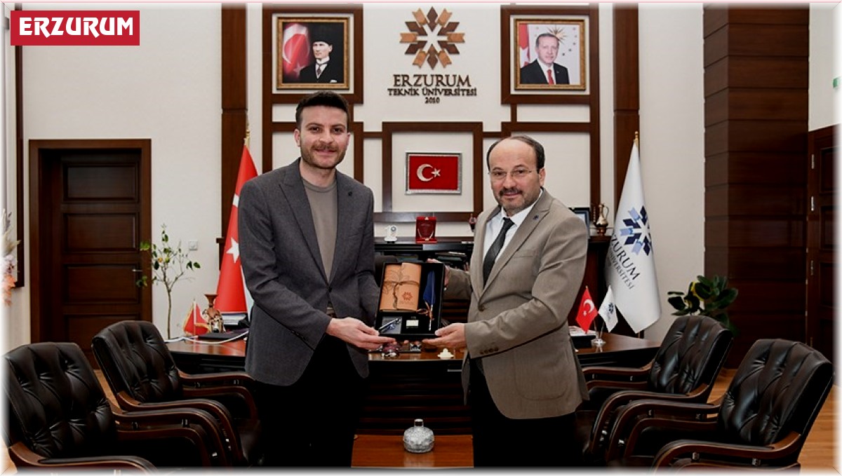 Rektör Çakmak ödüllü genç araştırmacıyı misafir etti