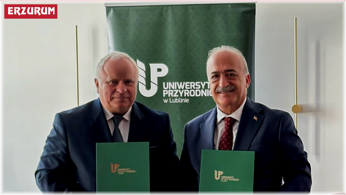 Rektör Çomaklı, akademik iş birlikleri için Polonya'da