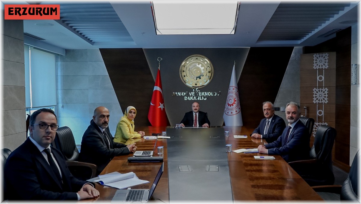 Rektör Çomaklı, Bakan Varank ile bir araya geldi