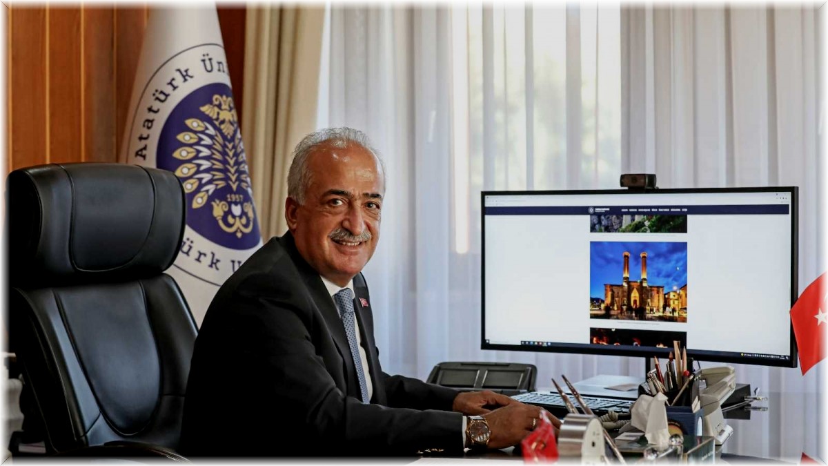 Rektör Çomaklı, fotoğraf yarışmasında oyunu kullandı