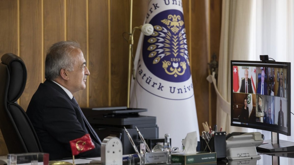 Rektör Çomaklı, KKTC Cumhurbaşkanı Ersin Tatar ile görüştü