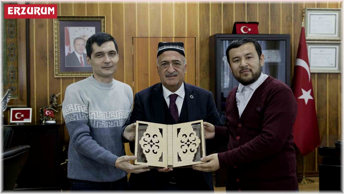 Rektör Çomaklı, Özbek araştırmacıları kabul etti