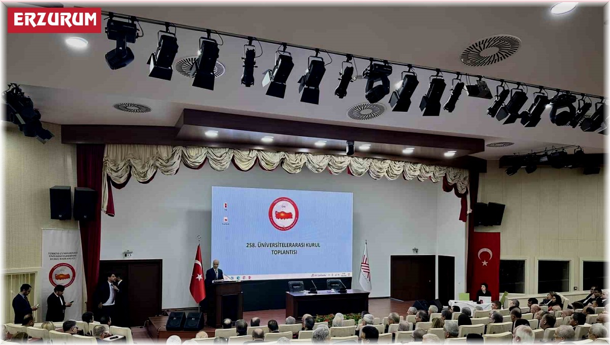 Rektör Çomaklı, ÜAK toplantısına katıldı