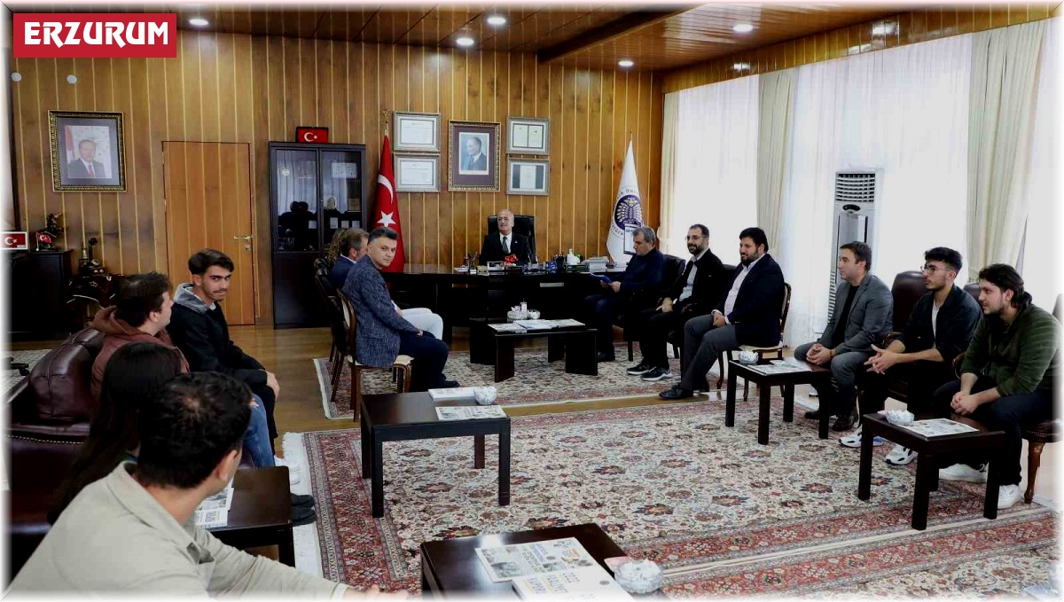 Rektör Çomaklı, üniversitenin teknoloji takımlarıyla buluştu