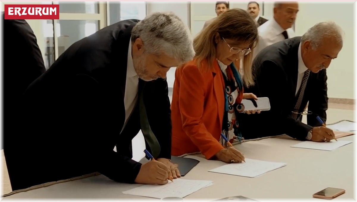 Rektör Çomaklı, YÖK'te düzenlenen istişare toplantısına katıldı