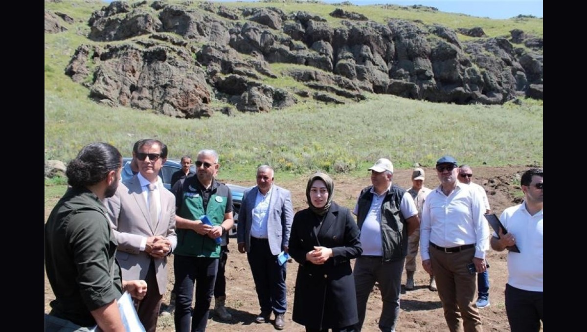 Rektör Emiroğlu, Hanak Harosman Kanyonu'nda İncelemelerde Bulundu