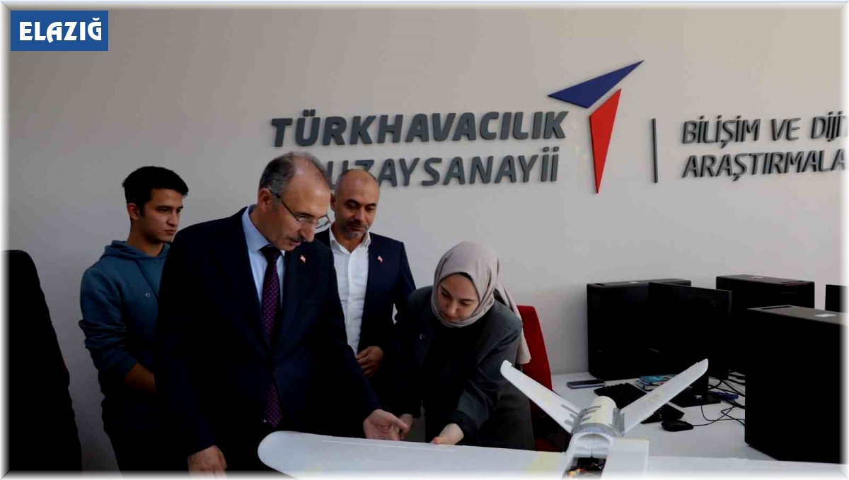 Rektör Göktaş: "TUSAŞ ülkemizin güvenliği için çok önemli projeleri gerçekleştiriyor, onlarla gurur duyuyoruz"