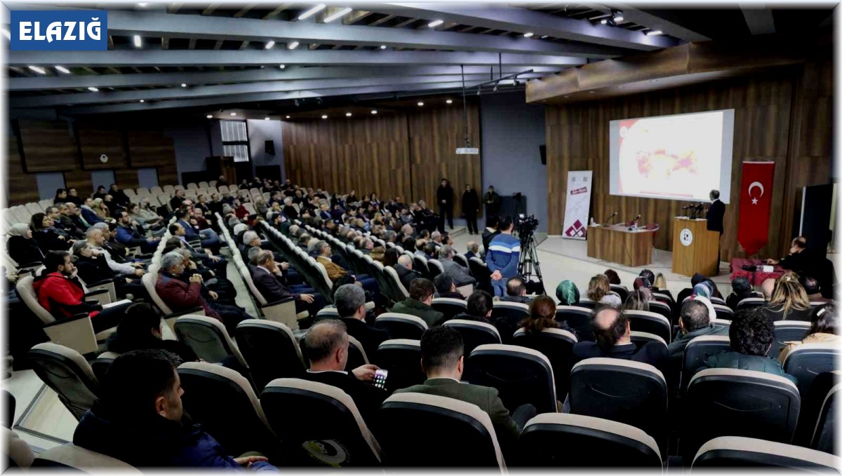 Rektör Göktaş: "Yapmış olduğumuz konutları bilimsel verileri dikkate alarak inşa etmemiz gerekiyor"