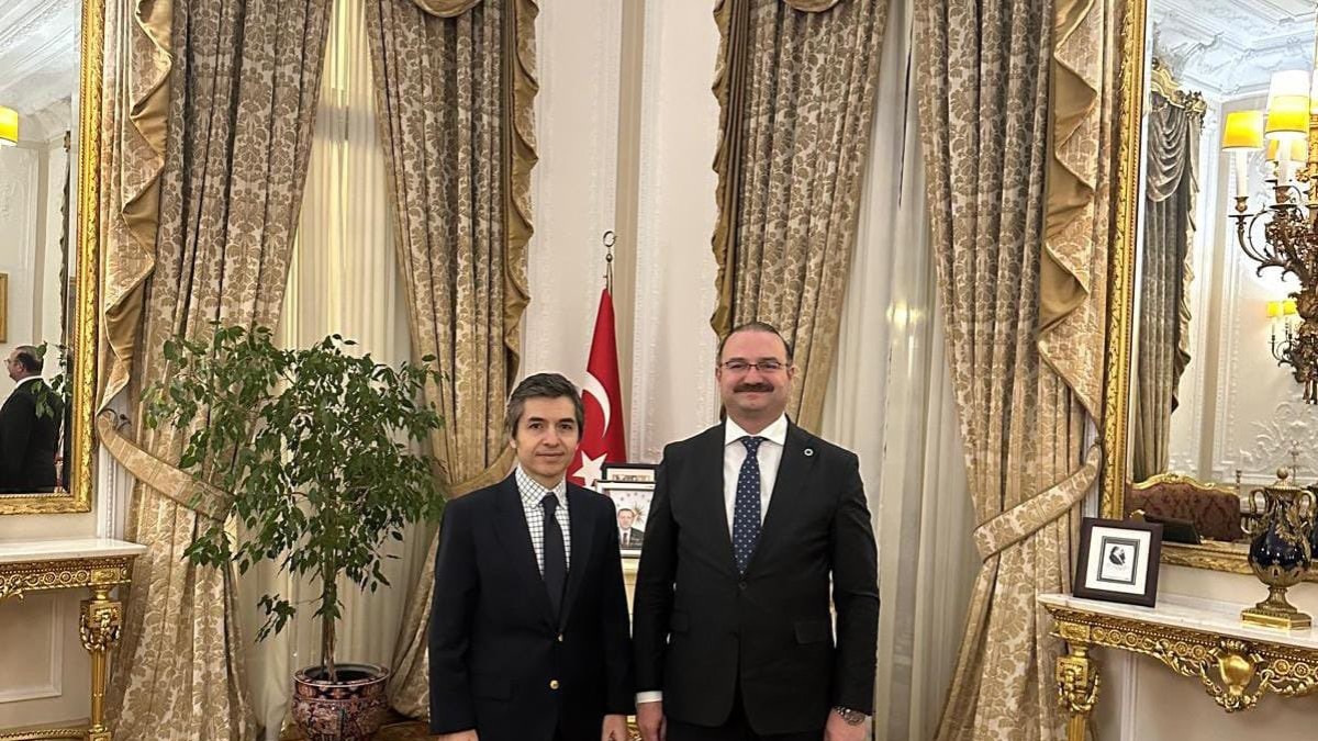 Rektör Hacımüftüoğlu, Londra Büyükelçisi Ertaş ile bir araya geldi