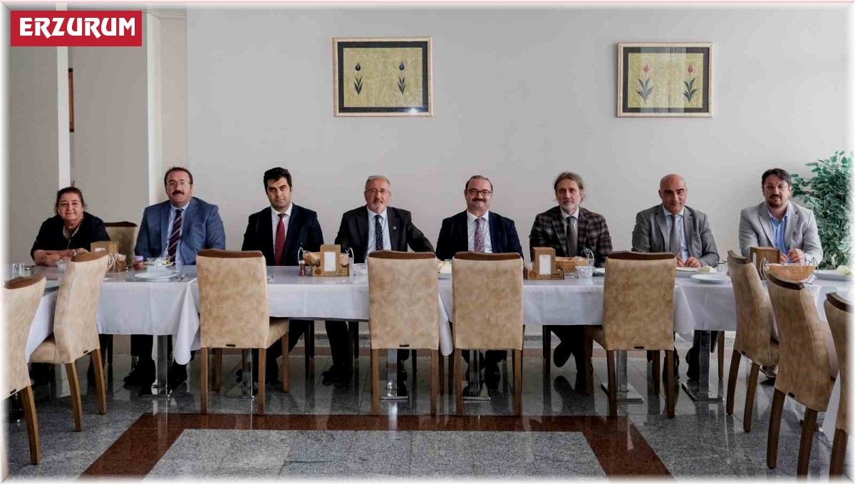 Rektör Hacımüftüoğlu'ndan araştırma hastanesi yönetimine hayırlı olsun ziyareti