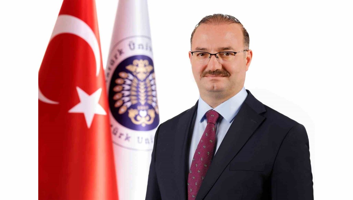 Rektör Hacımüftüoğlu, ÜAK yönetim kurulu üyeliğine seçildi