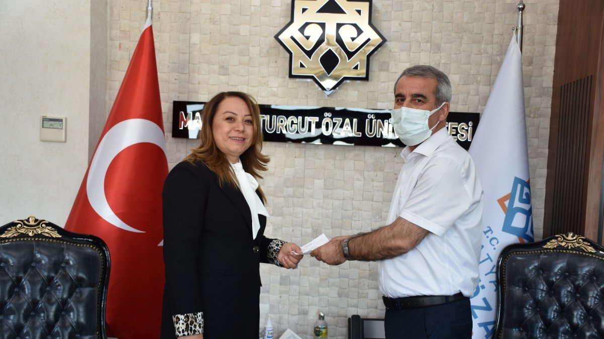 Rektör Karabulut'un kurban vekaleti Kızılay'a