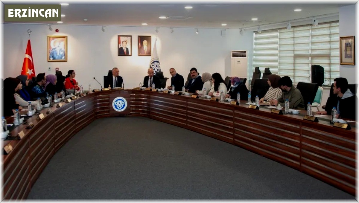 Rektör Levent, Engelli Öğrenci Birimi Komisyonu ve öğrenciler ile bir araya geldi