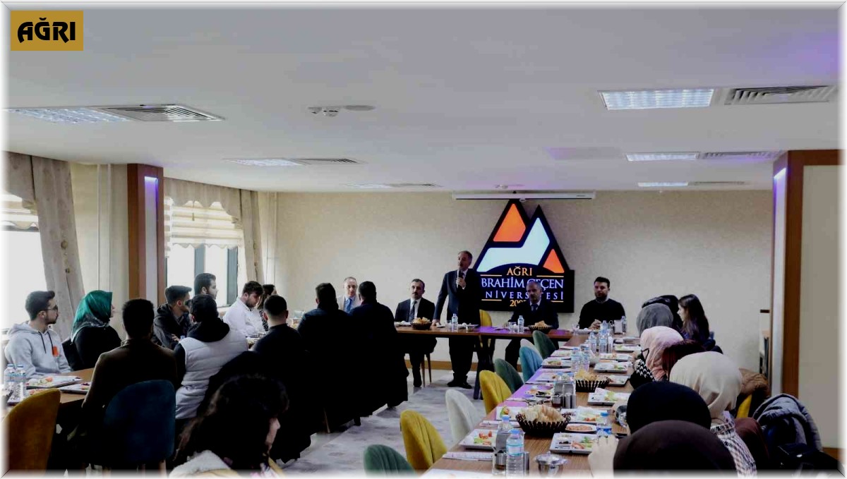 Rektör Prof. Dr. Karabulut, öğrenci kulüp temsilcileri ile bir araya geldi