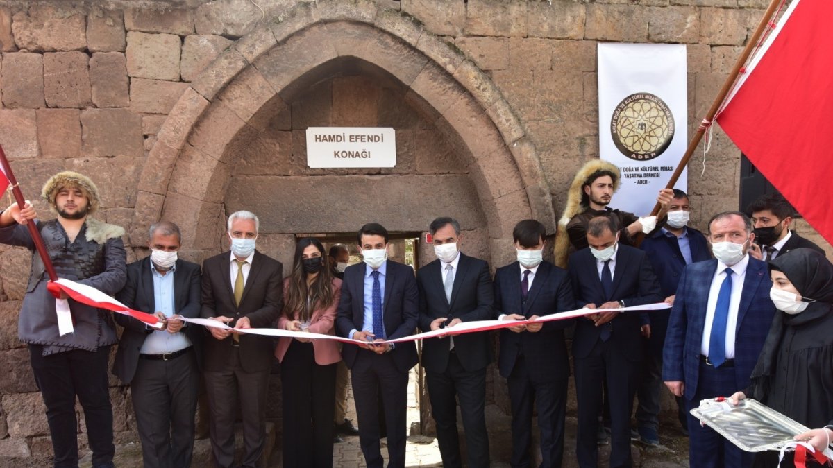 Restore edilen tarihi konak kitap otağına dönüştürüldü