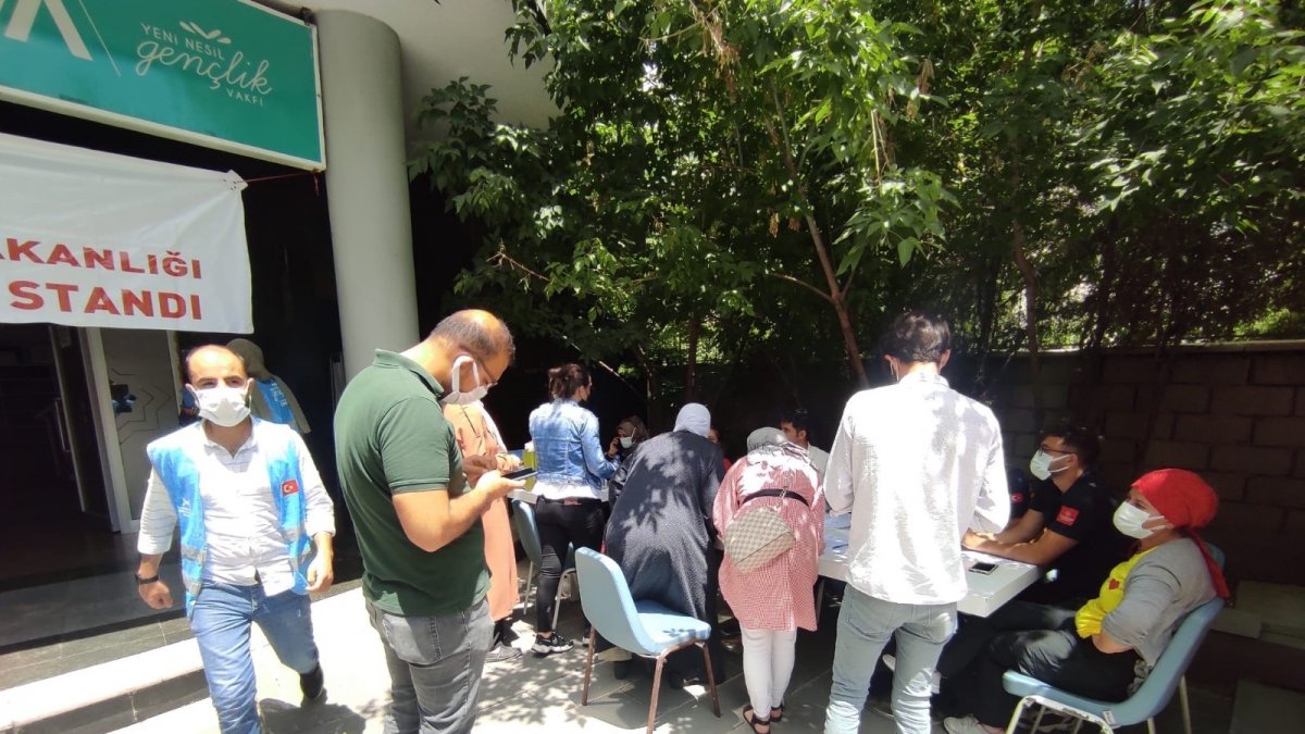 Riskli bölgede olan Ağrı'da aşılama kampanyasına destek hareketi