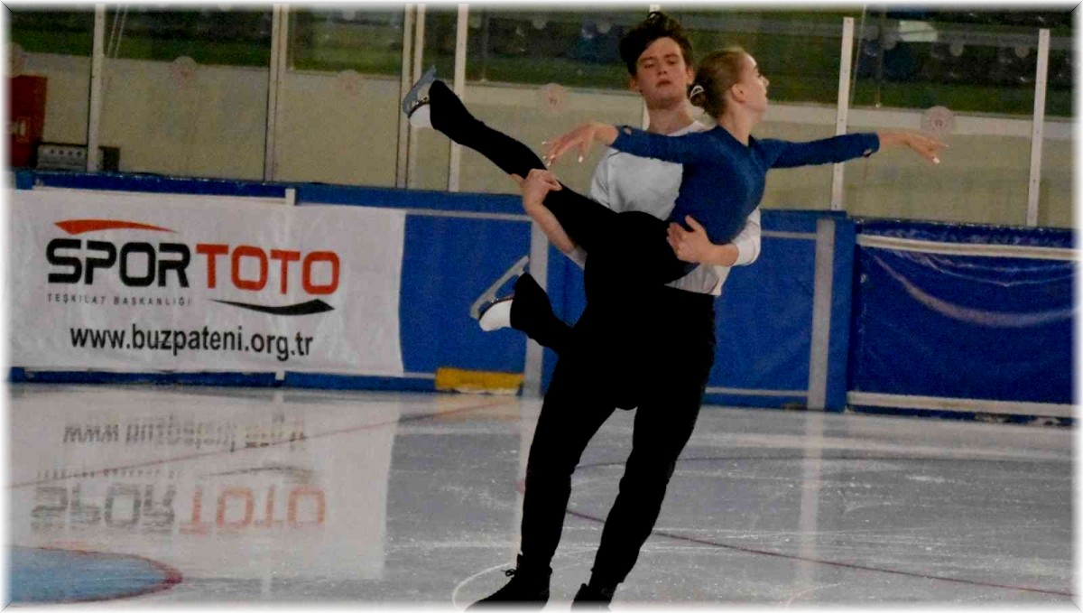 Rus Mozarteum Artistik Buz Pateni Figür Takımı, Erzurum'da kampa girdi