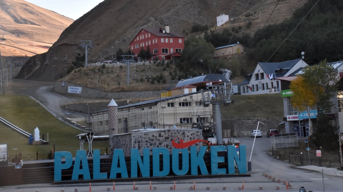 Rus turist kafileleri yıllar sonra Palandöken'de kayak keyfi yaşayacak