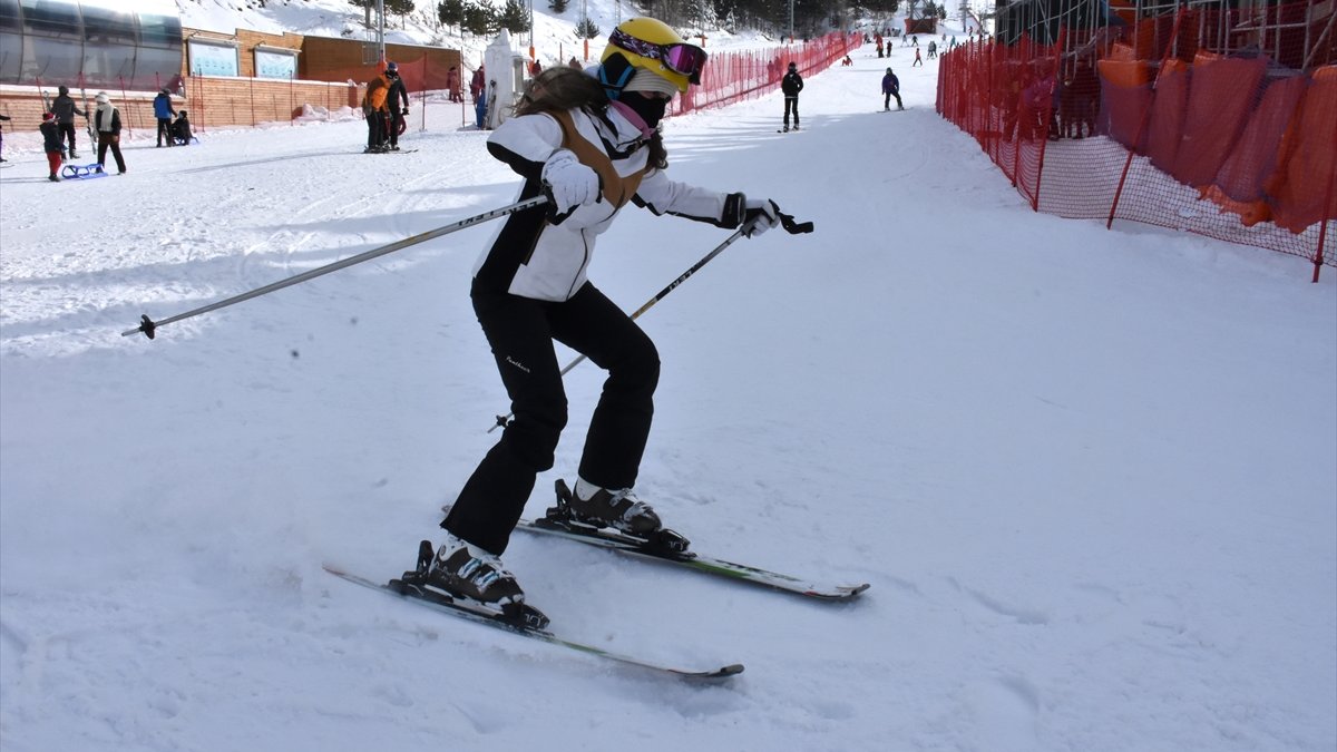 Rus ve Ukraynalı turistler Palandöken'e hayran kaldı