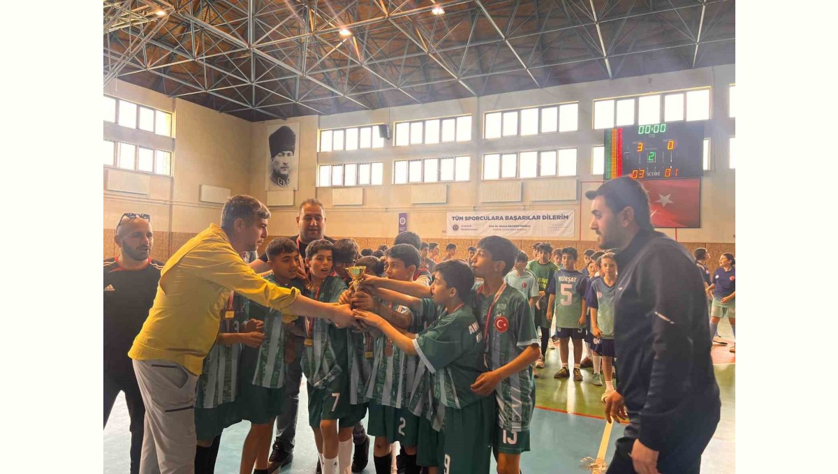 Sabancı çifte şampiyon