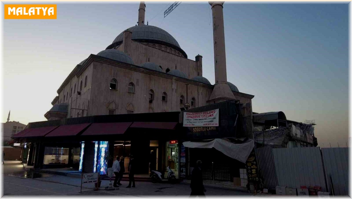 Sadıkoğlu'nda Söğütlü Cami uyarısı