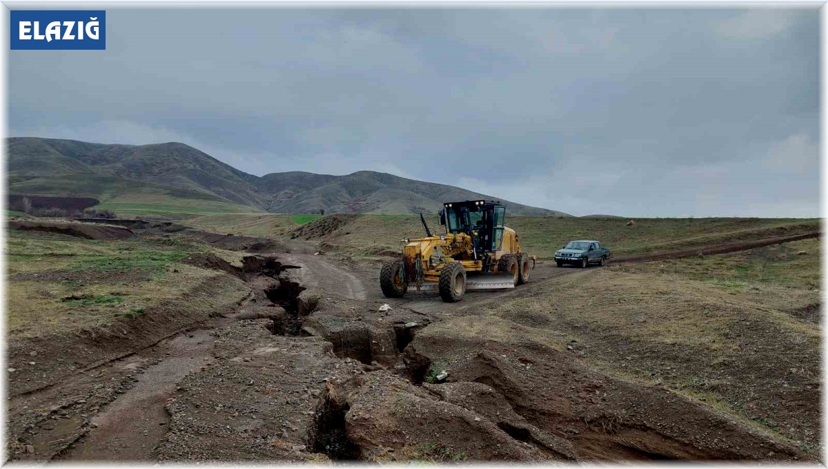 Sağanak nedeni ile tahrip olan yollar onarıldı
