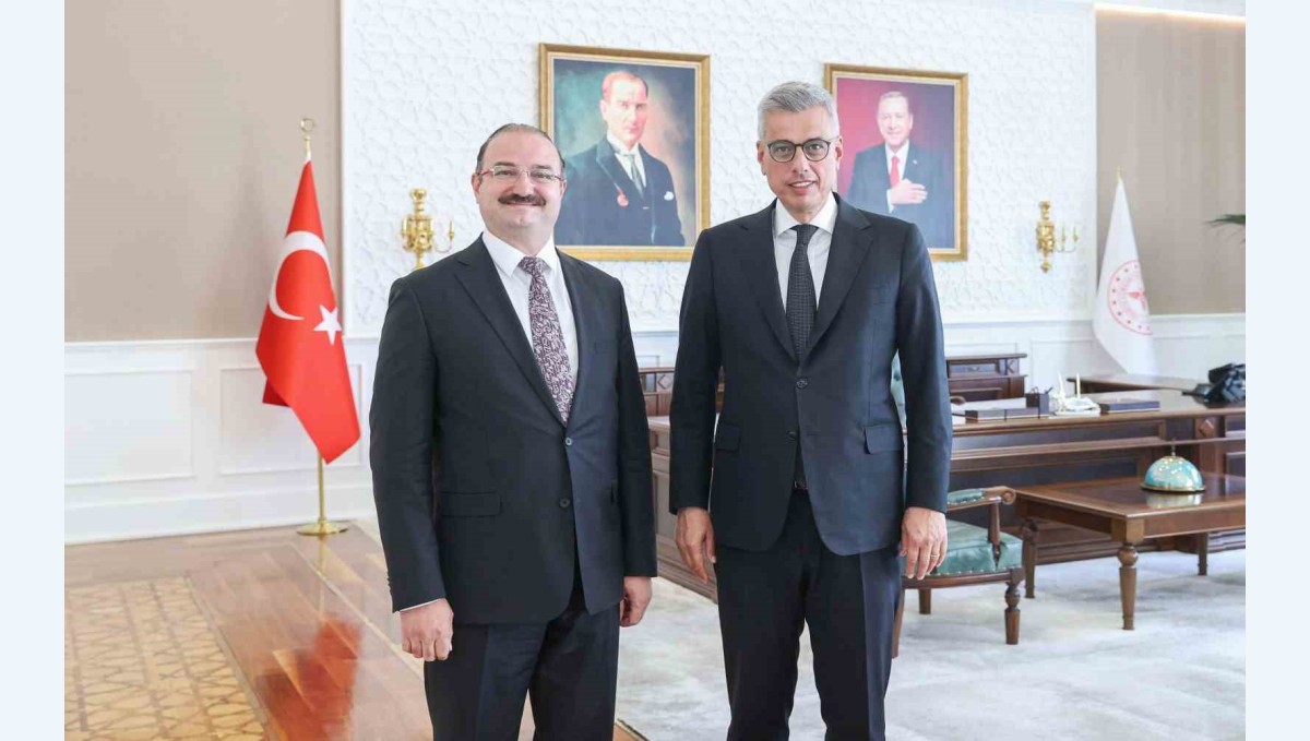 Sağlık alanında güçlü iş birliği: Rektör Hacımüftüoğlu, Sağlık Bakanı Memişoğlu ile görüştü