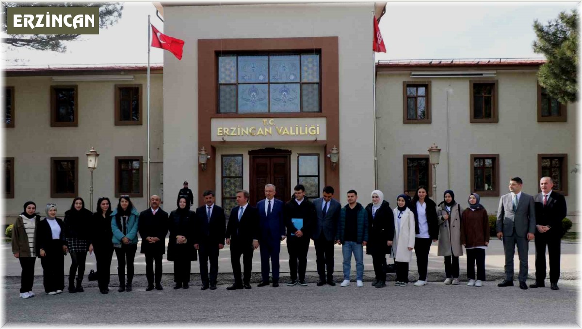 Sağlık Bilimleri Fakültesi öğrencilerinden Valiliğe ziyaret