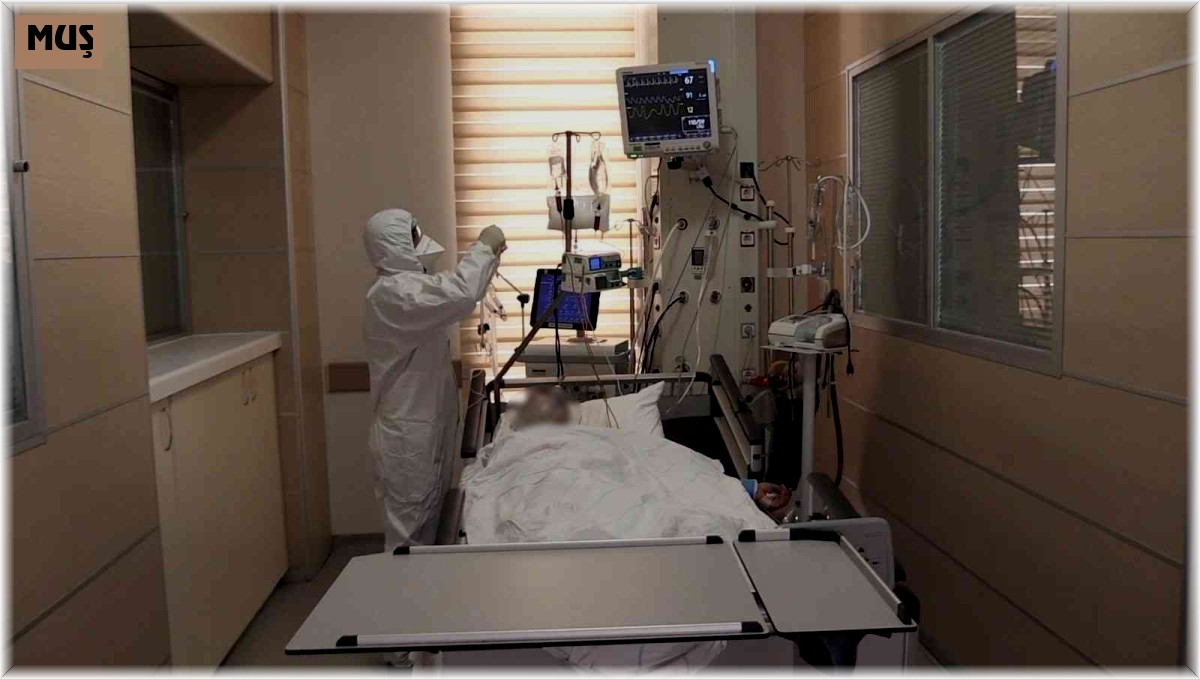 Sağlık çalışanları aşı olmayan hastaların pişmanlığına tanıklık ediyor