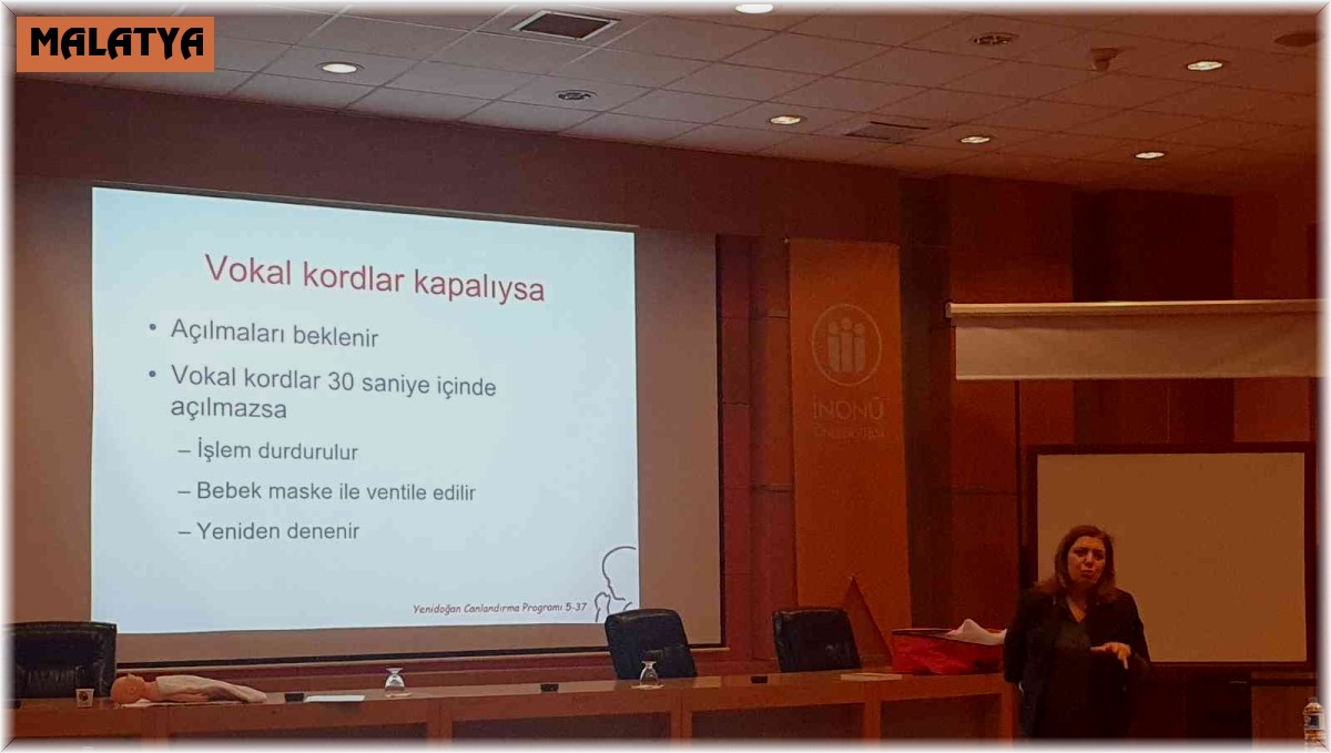 Sağlık çalışanlarına yeni doğan eğitimi