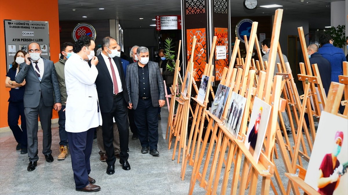 Sağlık çalışanlarından Kovid-19 farkındalık sergisi