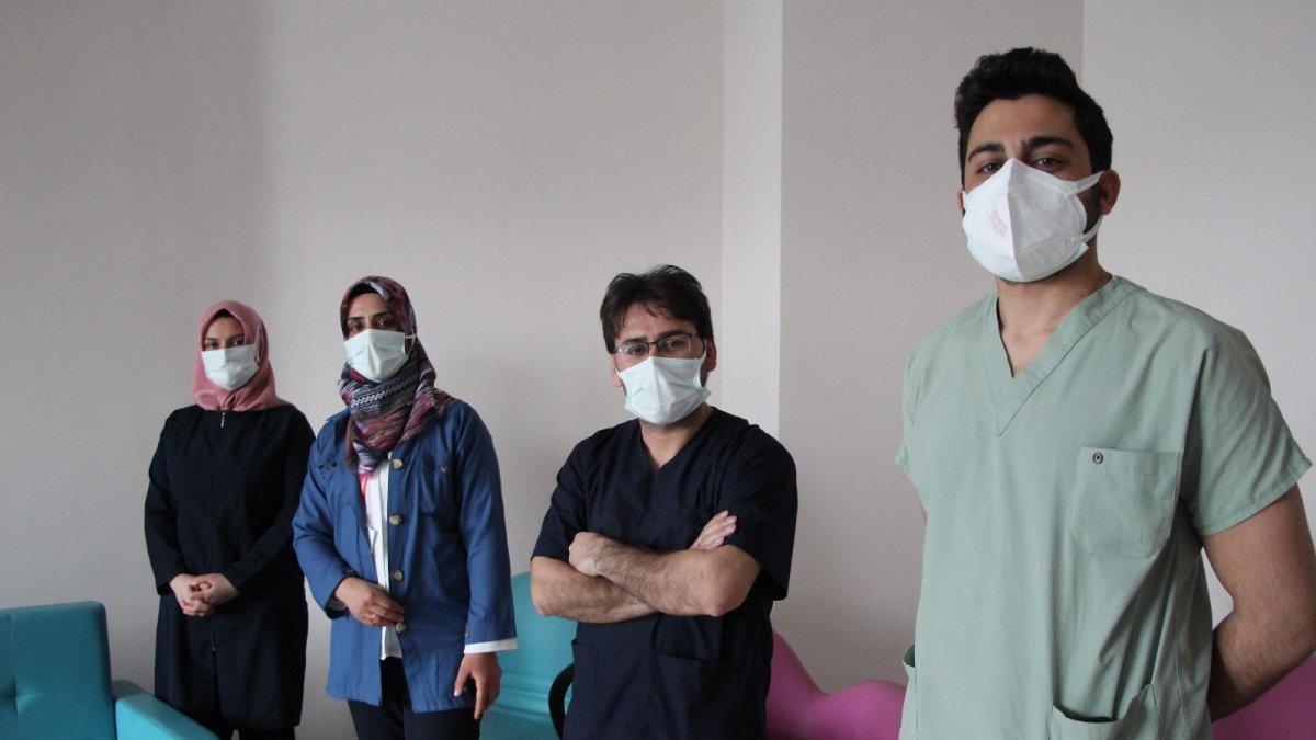 Sağlıkçılar "Çok yorulduk" dedi, tedbirlere uyma çağrısı yaptı