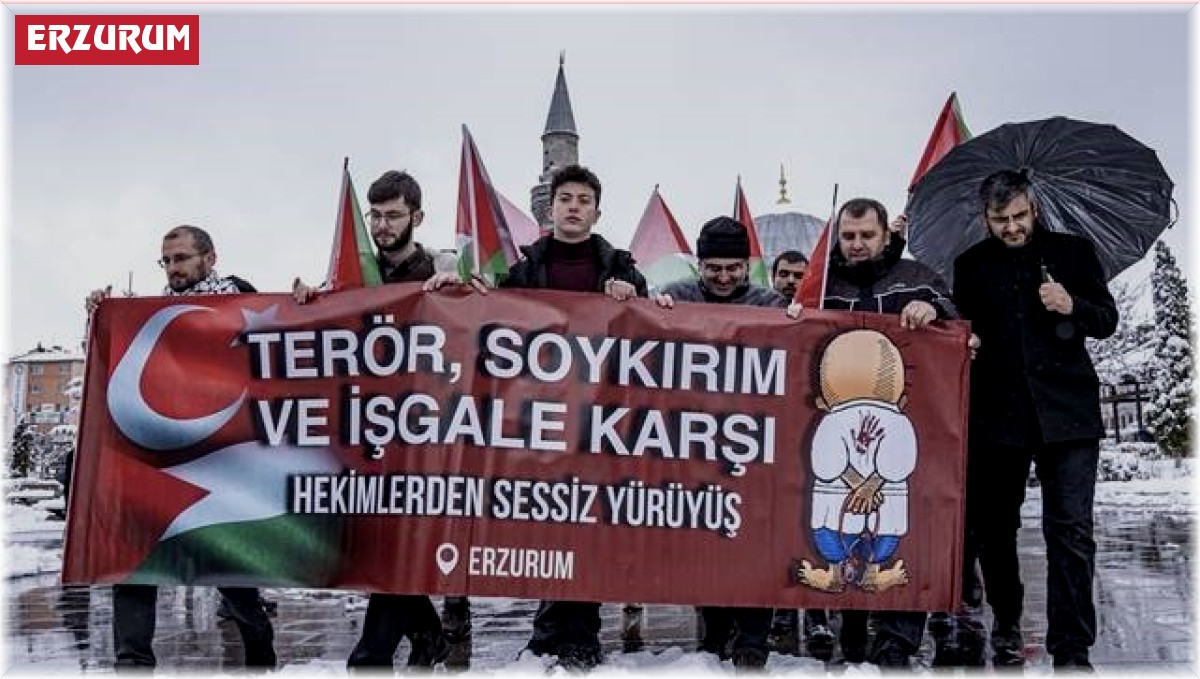 Sağlıkçılar Gazze için sessiz yürüyüşlerini sürdürüyor