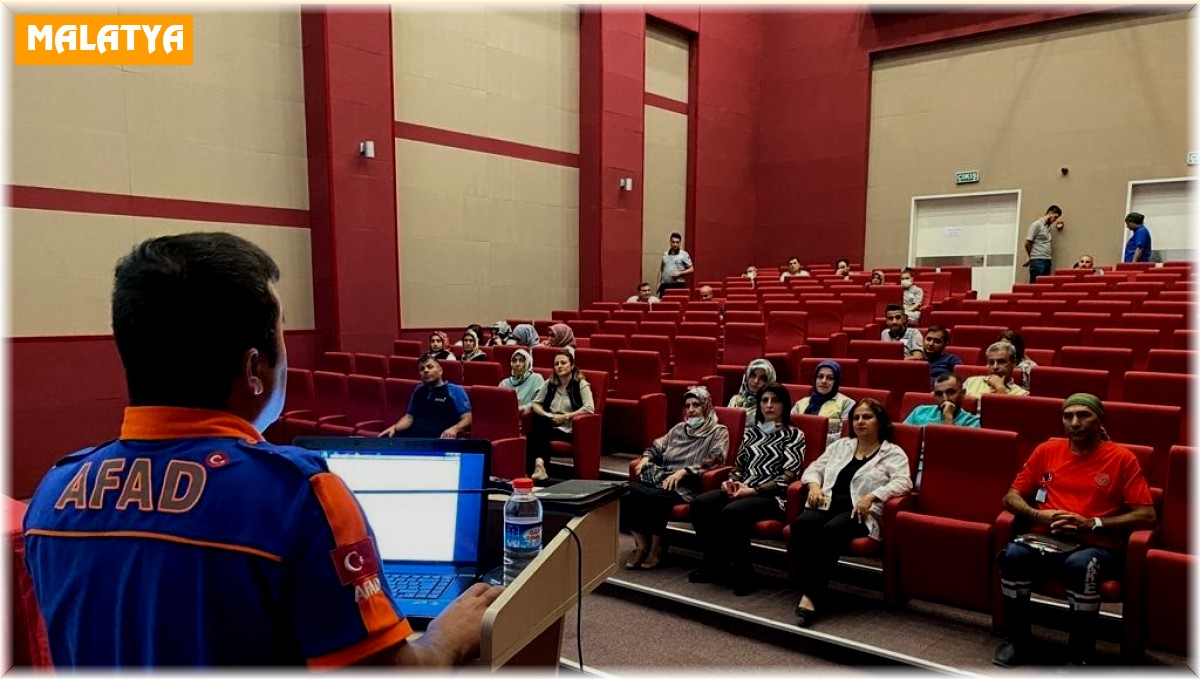 Sağlıkçılara afet eğitimi