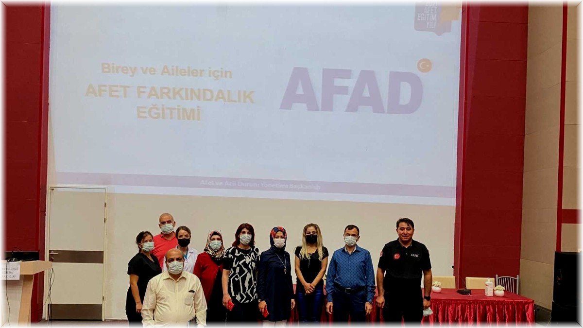Sağlıkçılara afet eğitimi