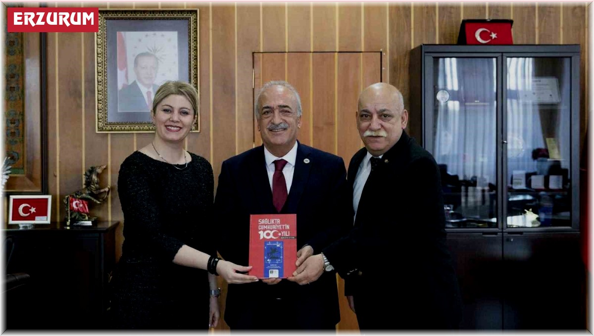 "Sağlıkta Cumhuriyetin 100. Yılı" kitaplaştırıldı