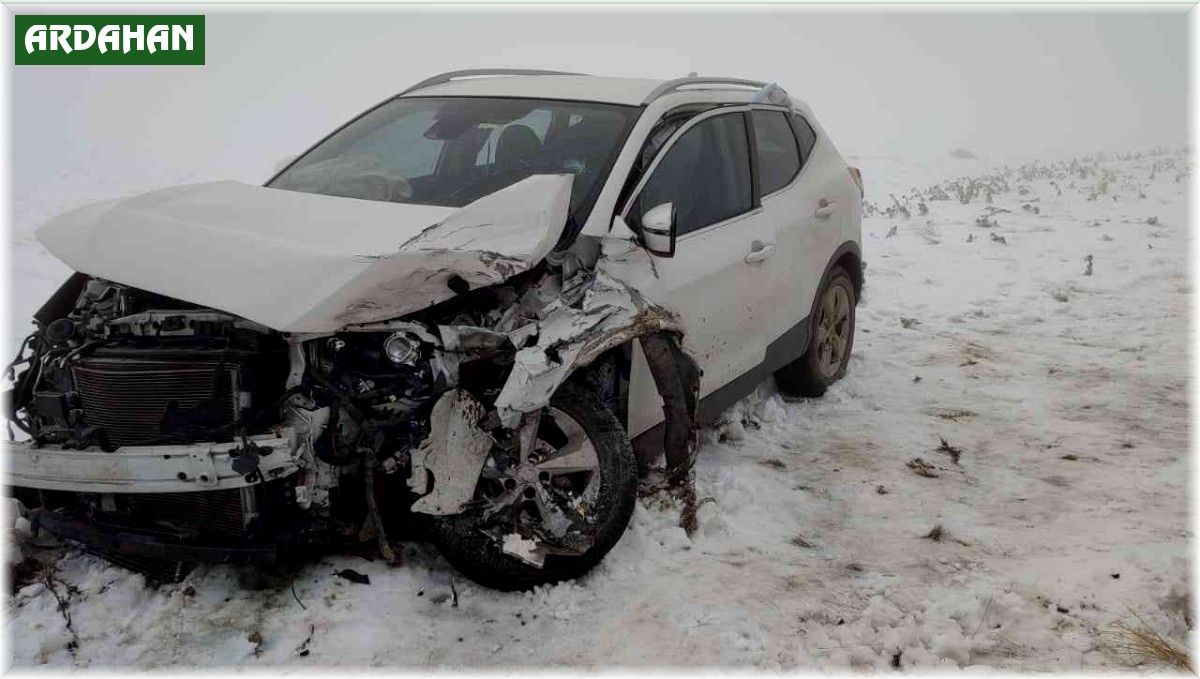 Sahara Geçidi'nde sis ve buzlanma kazayı beraberinde getirdi