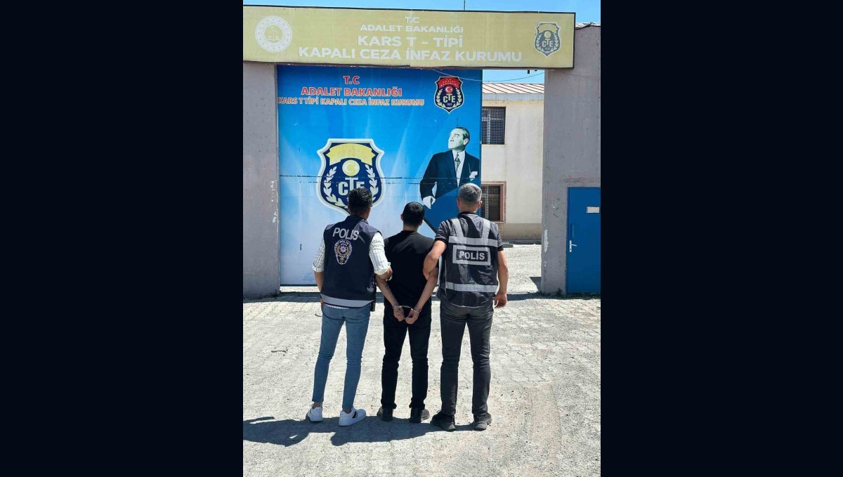 Sahte kimlikle Gürcistan'a kaçacaktı Kars'ta yakalandı