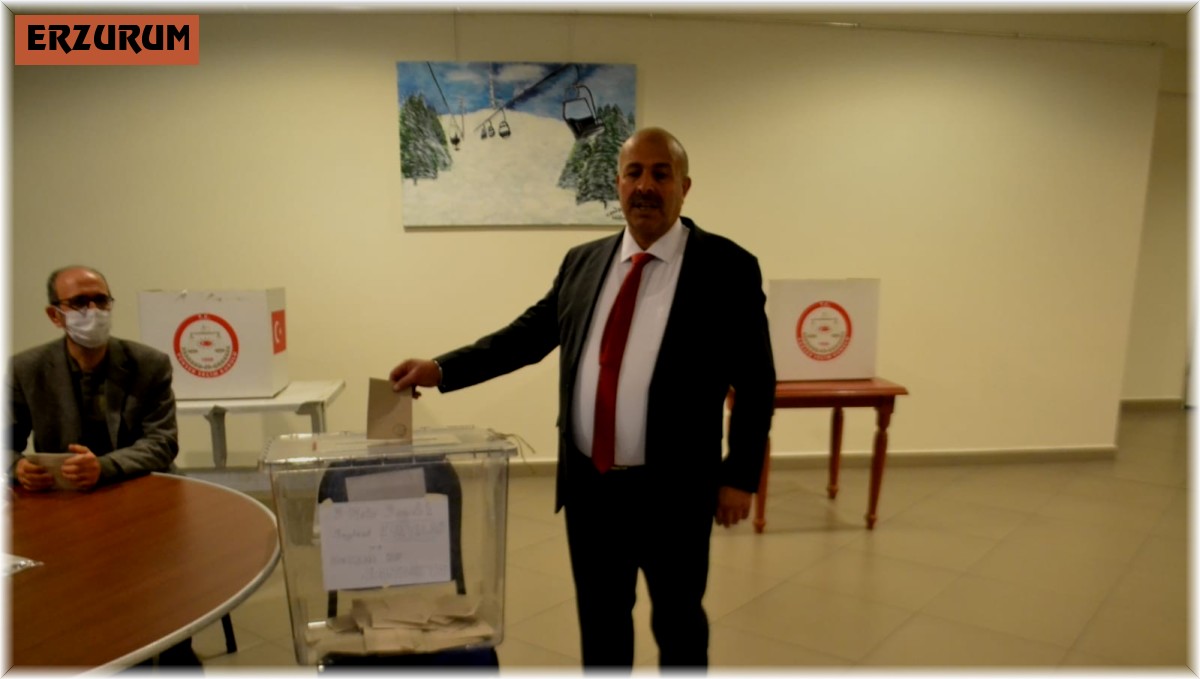 Saka, yeniden başkan seçildi