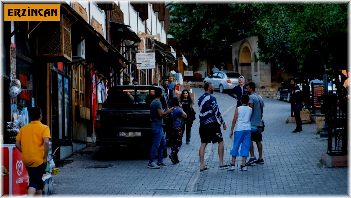 Sakin şehirler ağına dâhil edilen Kemaliye, yaz aylarında ilçe nüfusunun 10 katı ziyaretçi ağırlıyor