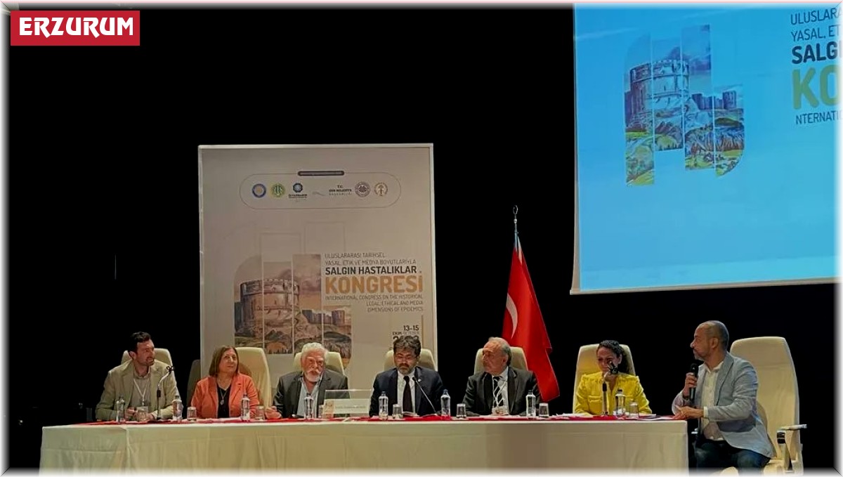 Salgın Hastalıklar Kongresi'nde Prof. Dr Ali Kurt anıldı