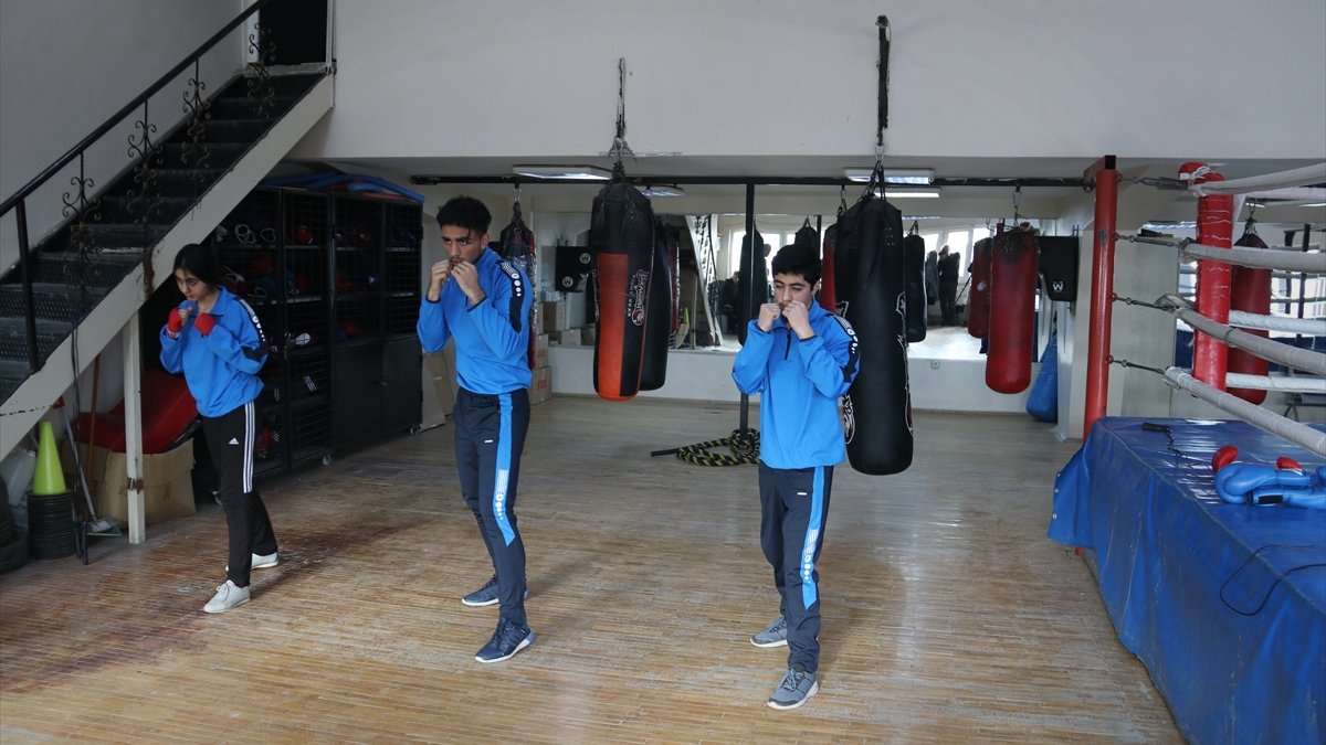 Şampiyon babanın şampiyon oğlu ve kızı ringde iddialı